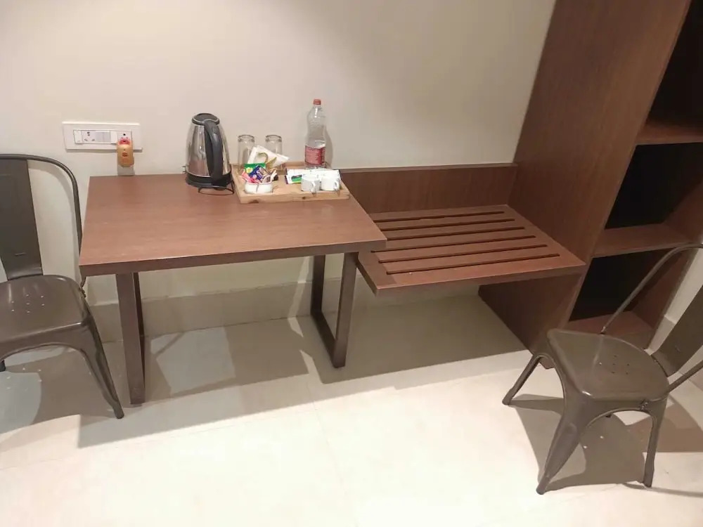 Treebo Elite Residency - 2 kms from Railway station