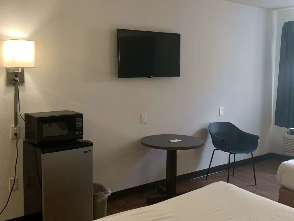 Motel 6 - Franklin, OH