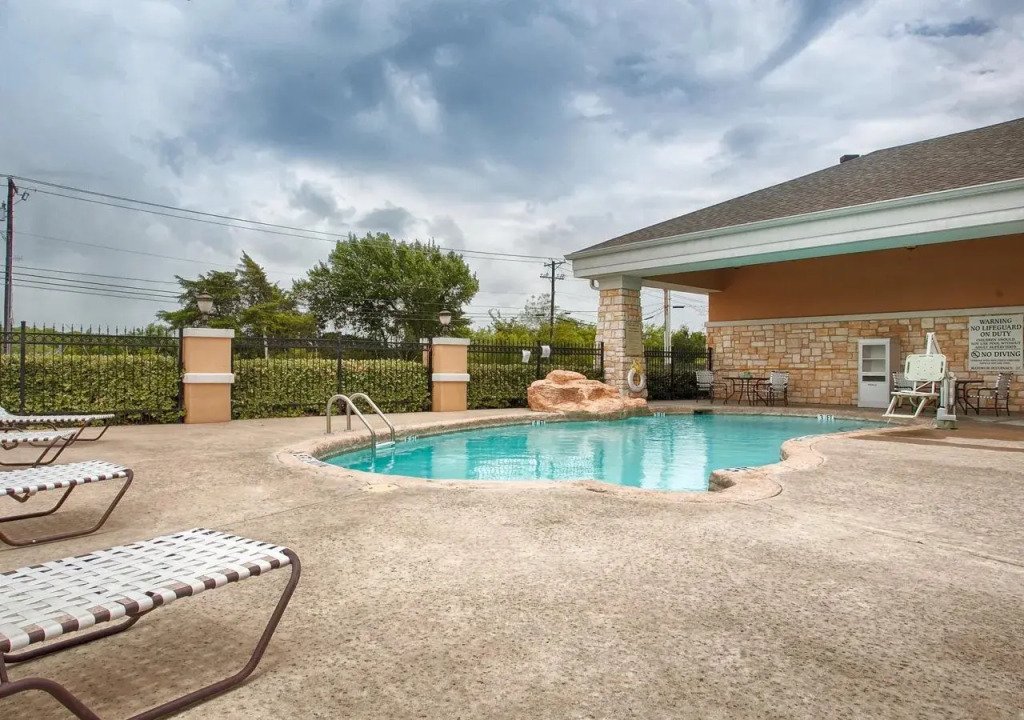 Best Western Plus Christopher Inn & Suites