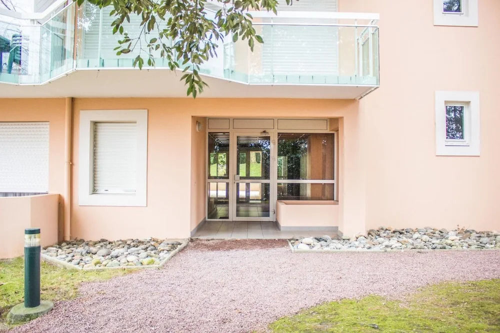 Spacious Apartment With Balcony / Terrace Crossing in Green Surroundings