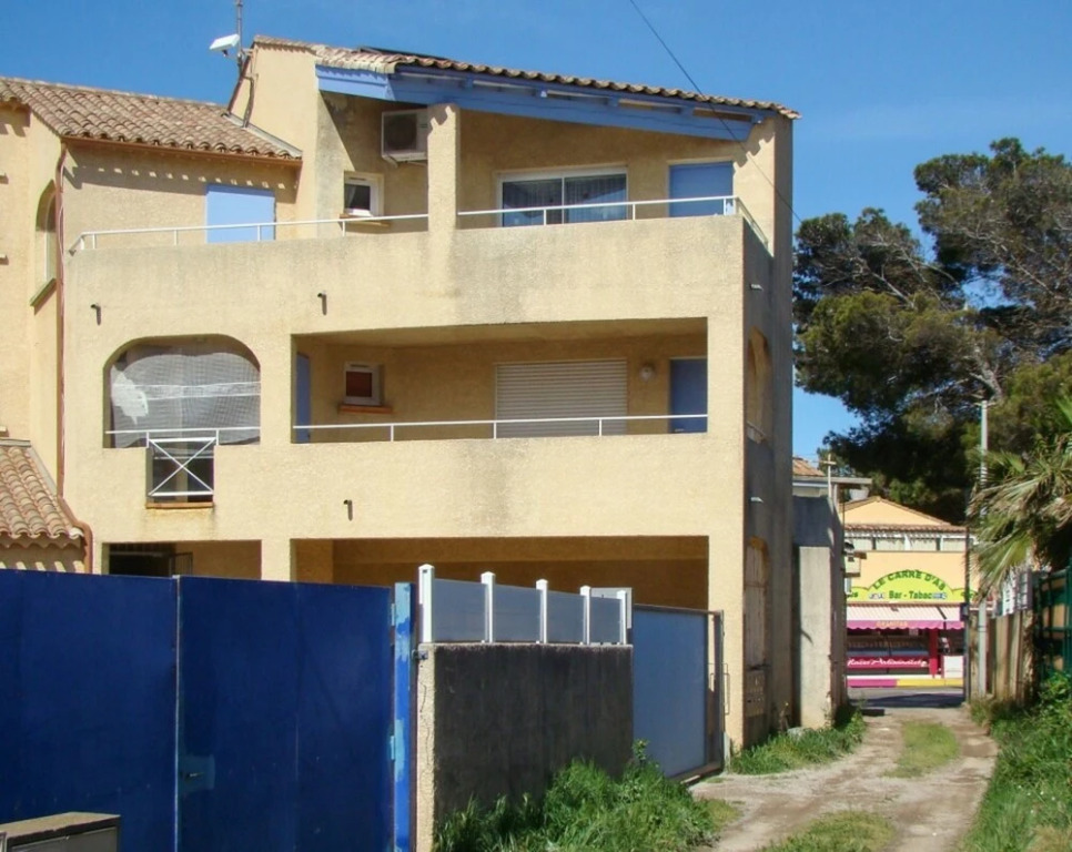 Welcoming 2-story Apartment in Vias With Bbq, Furnished Terrace and Go