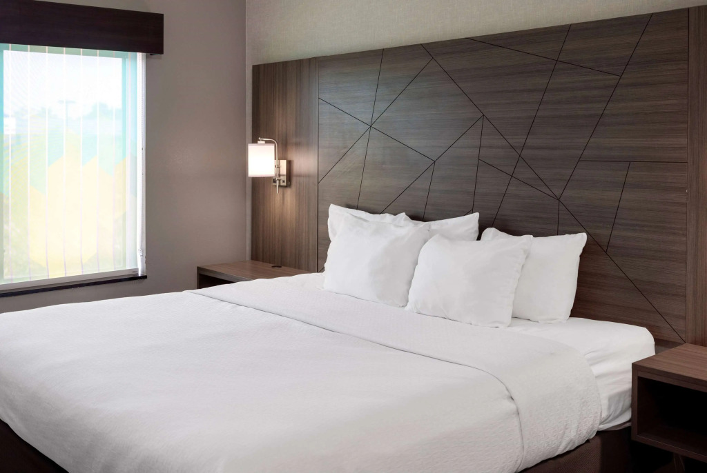La Quinta by Wyndham Edmond