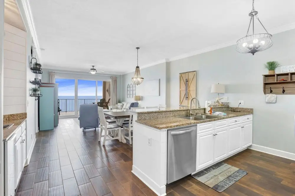 Regency Isle 806 2 BR 2 5 BA Gulf-front A