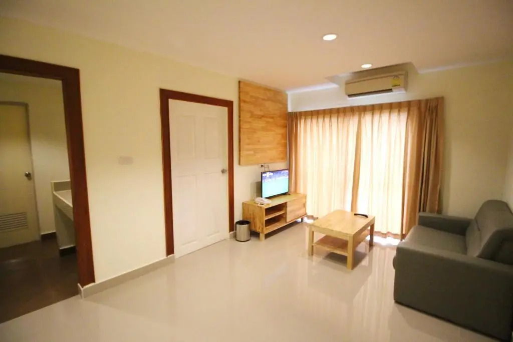 Lee Place Phatthanakan Condo