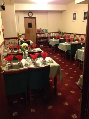 Lyndhurst Hotel