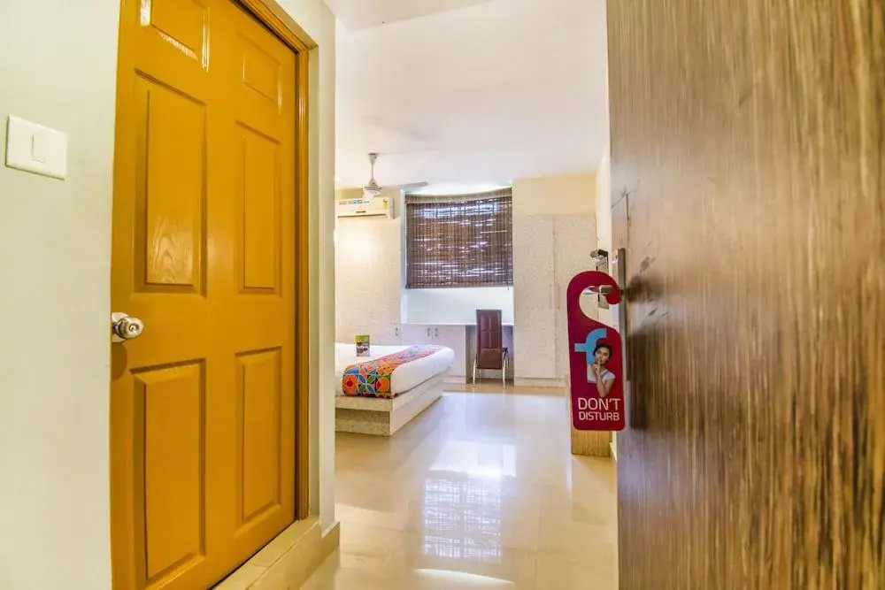 FabHotel Empire Grand Suites Ernakulam