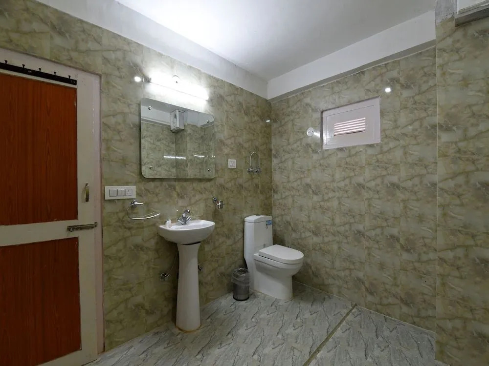 OYO 15188 Hotel Pucknozz