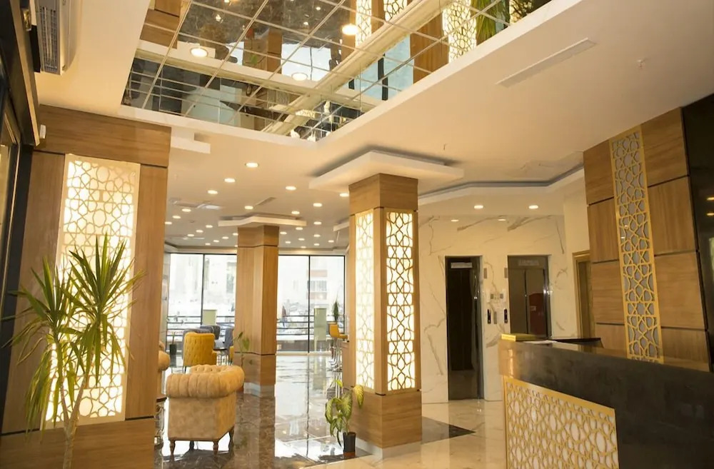 Winter City Hotel
