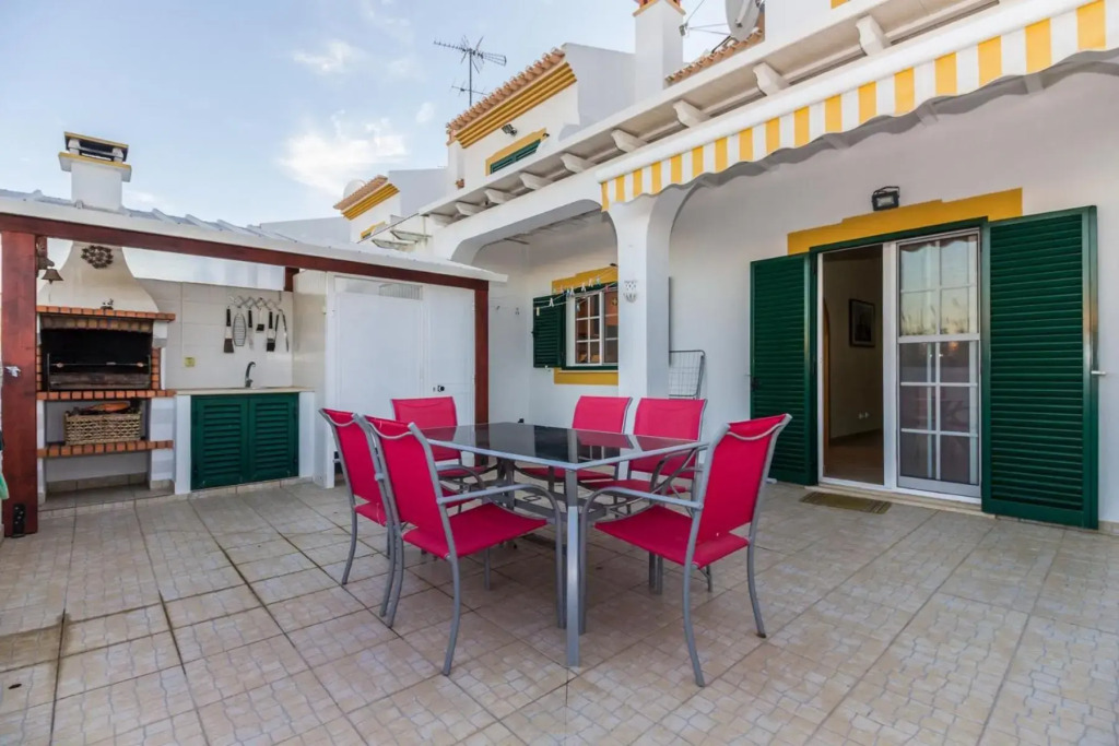 Villa Engiadina by ALGARVEMANTA
