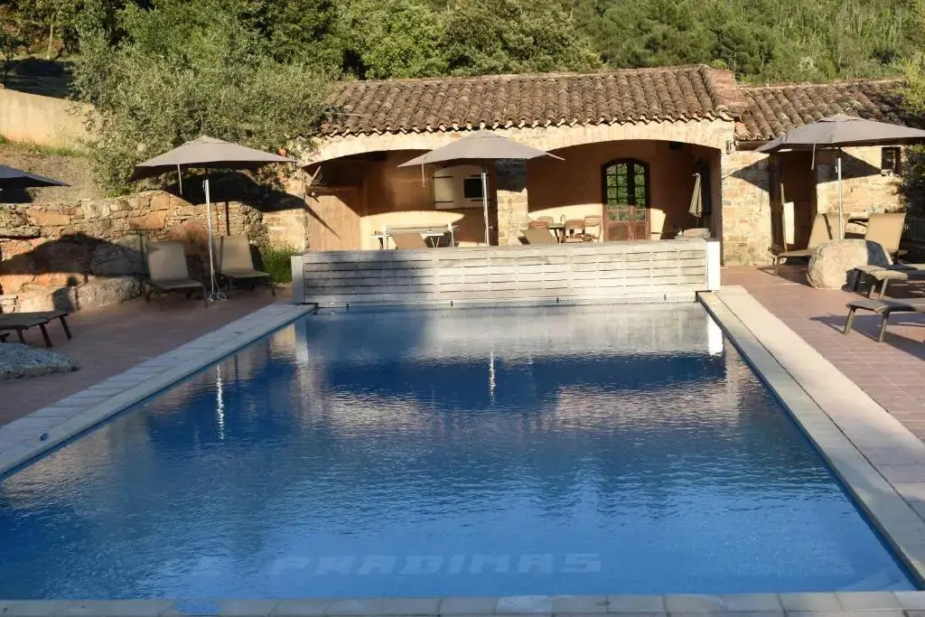 Logis Hôtel Restaurant Le Pradinas