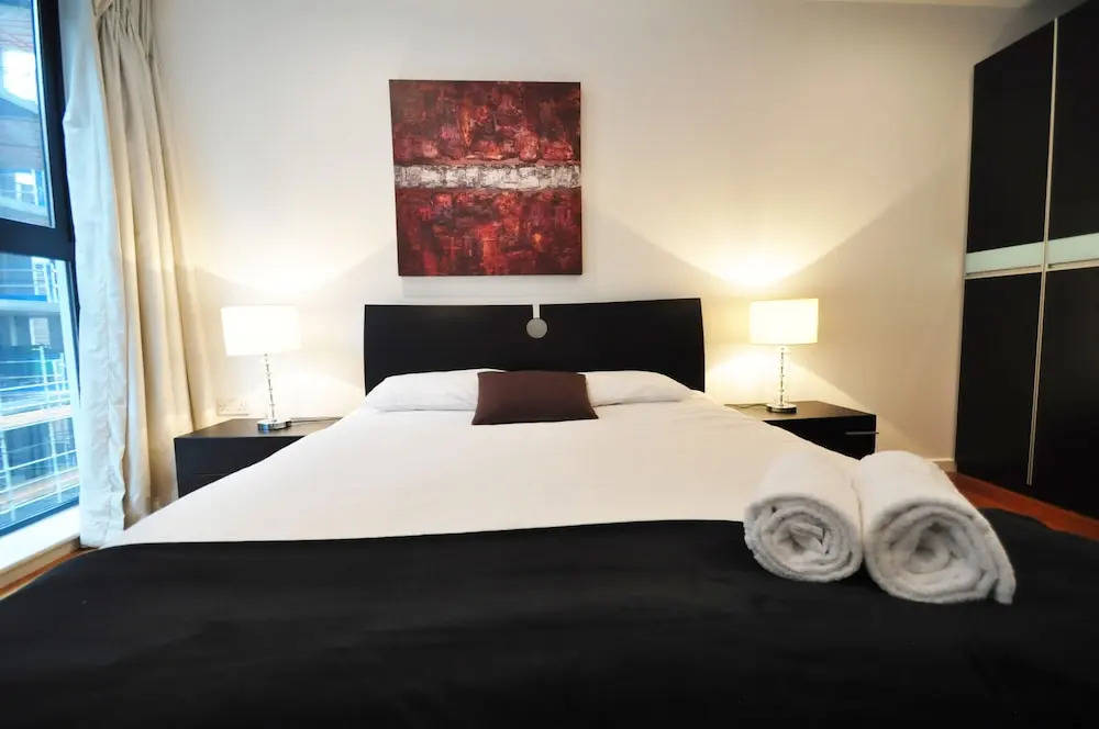 Modern Apartment in Old Street