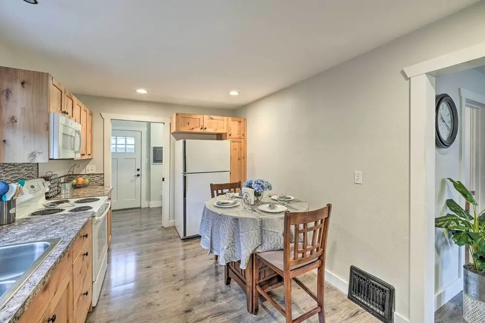 Port Angeles Retreat - 1 Mi to Downtown