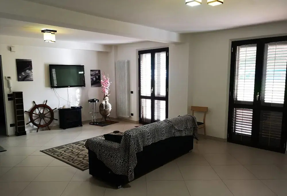 Vittorio Home