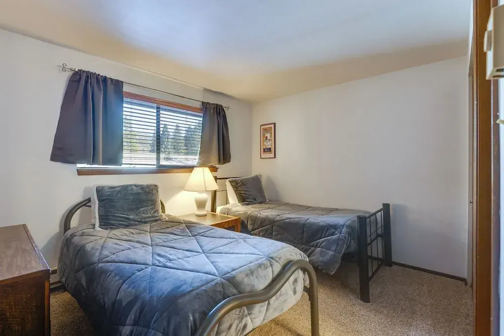 Winter Park Condo w/ Pool ~ 3 Mi to Ski Resort