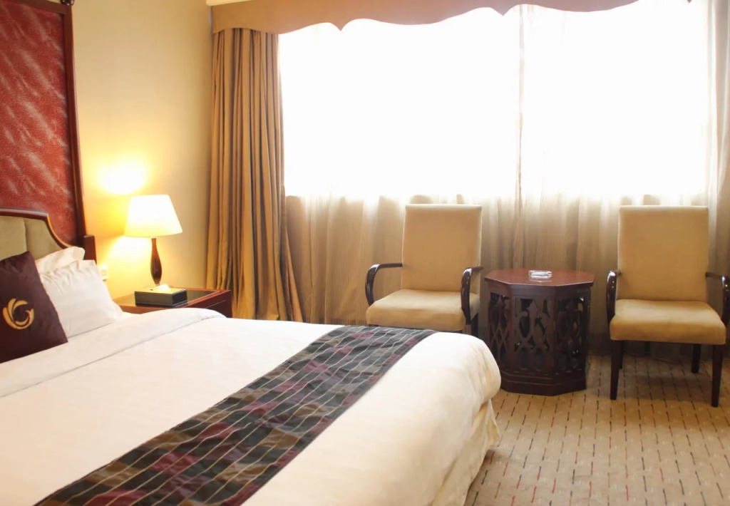 Royal Plaza Hotel