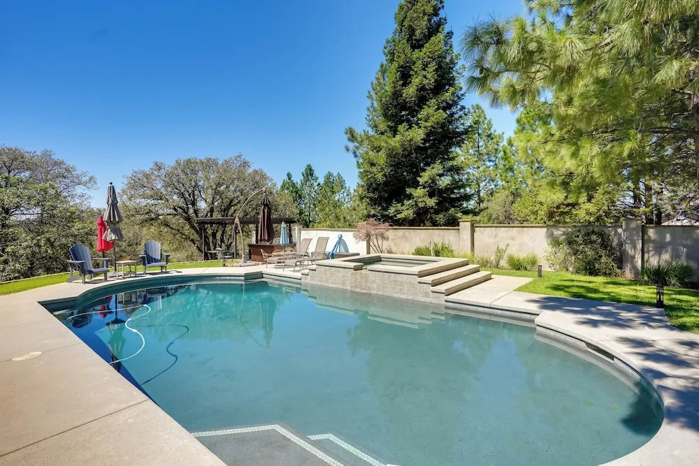 Colfax Getaway w/ Hot Tub, Mountain Views!