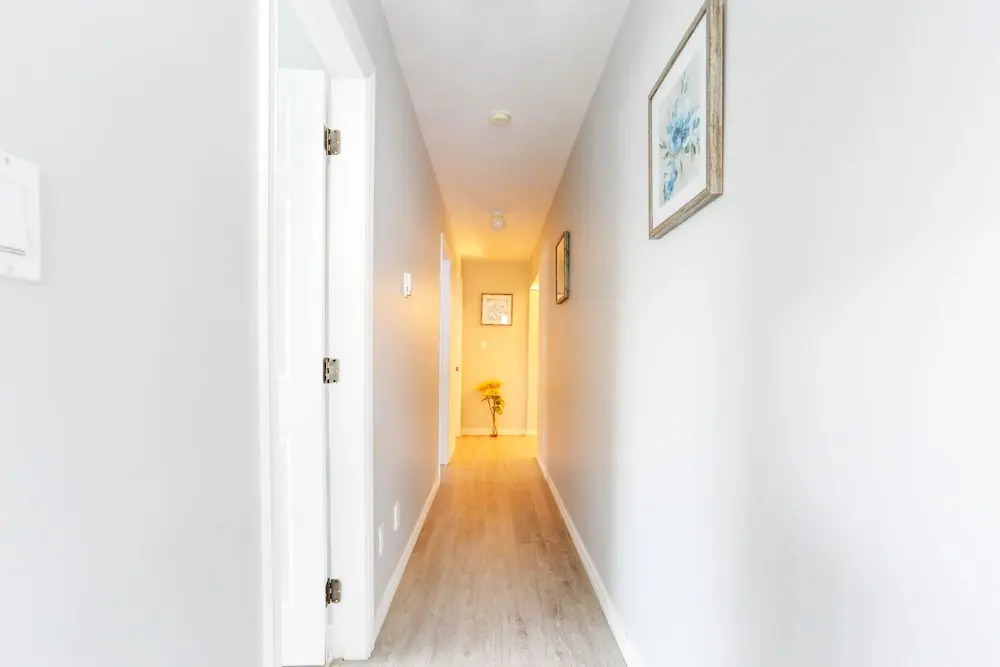 Family Home-Metrotown by Elevate Rooms