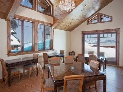 North Tahoe Lodge