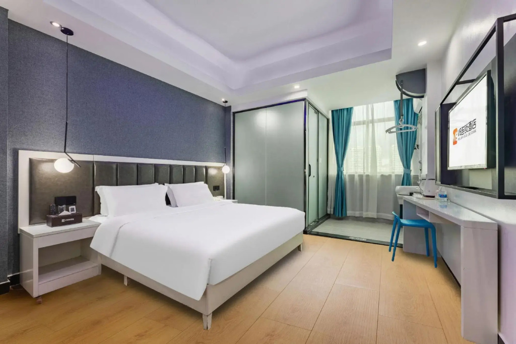 Haikou V8 Chaoman Tour Hotel