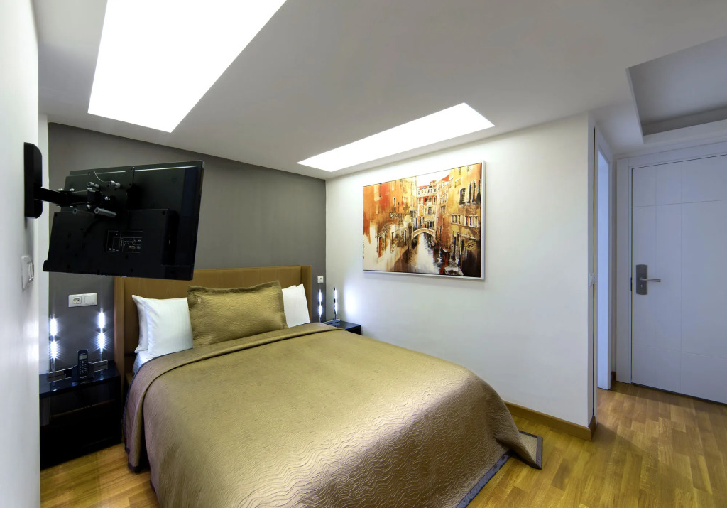 The Place Suit & Apartments
