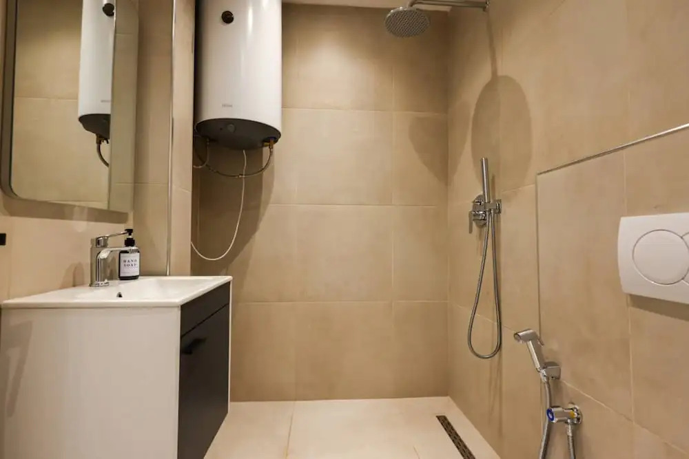 Grandstay Tirana Central 02
