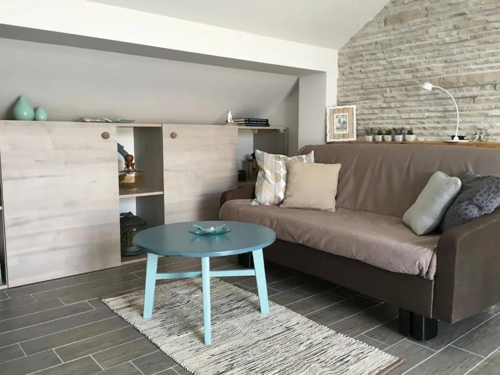 Anchor Apartments