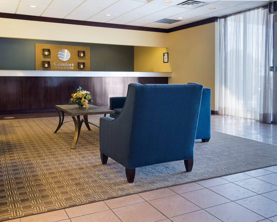 Comfort Inn & Suites Syracuse Airport