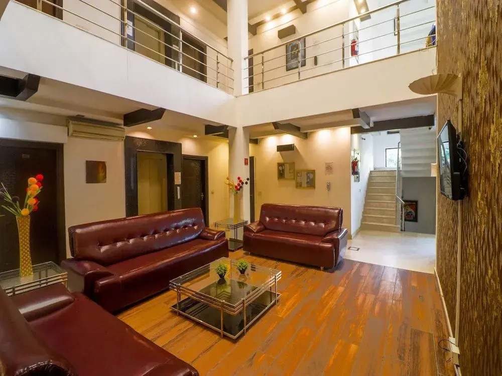 Hotel Green Wood By Dreamz Hospitality