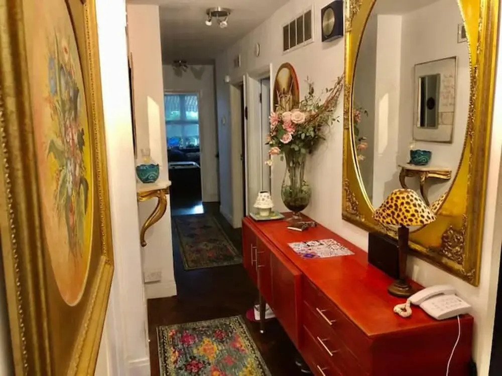 Inviting 5-bed House in London