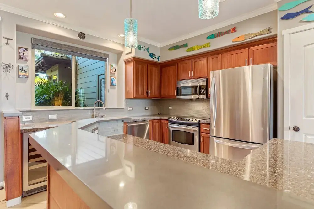Ground Floor - Gorgeous View of Mauna Kea - Concierge - Nearby Beach - Vrkcv