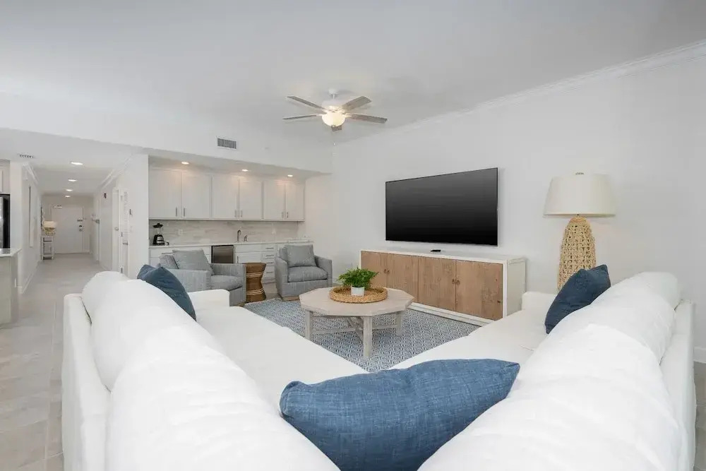 Phoenix Gulf Towers 1106 2 Bedroom Condo