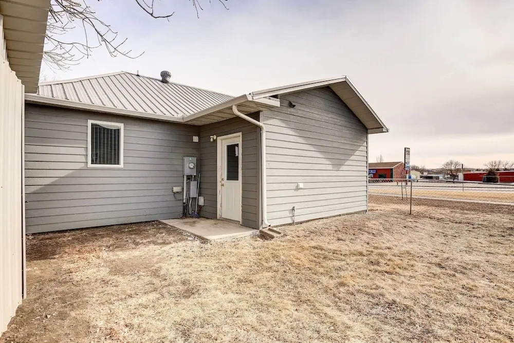 Pierre Vacation Rental w/ Grill & Fenced Yard