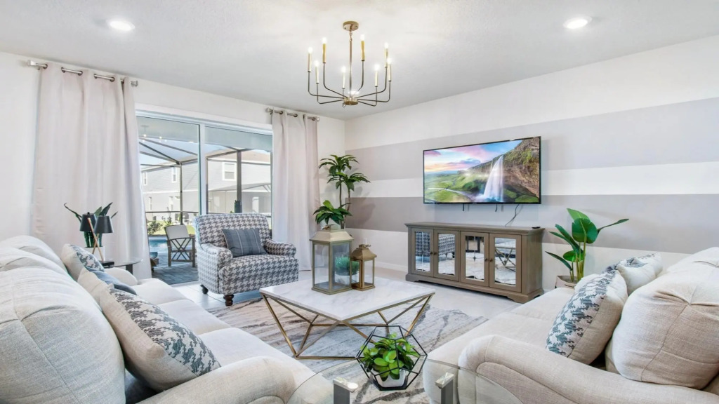 Family Themed NEW Windsor Island Home w Pool