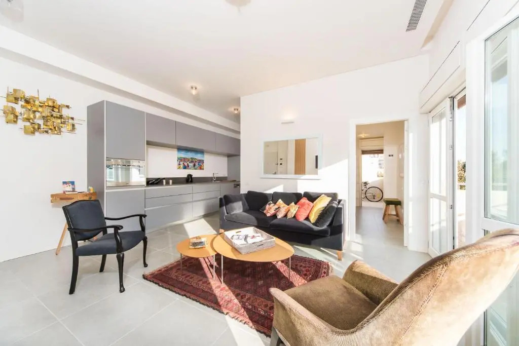 Stunning 1Bd w/ Balcony by Sea N' Rent