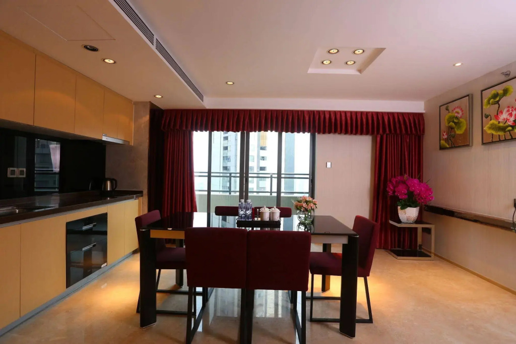 HeeFun Apartment Hotel GZ Poly D Plaza