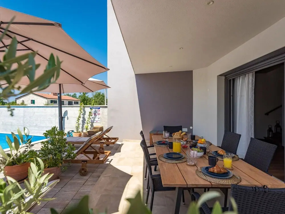 Villa Leonardo Vr Naveri