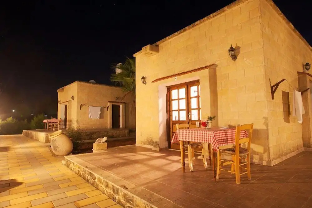Glaro Garden Hotel