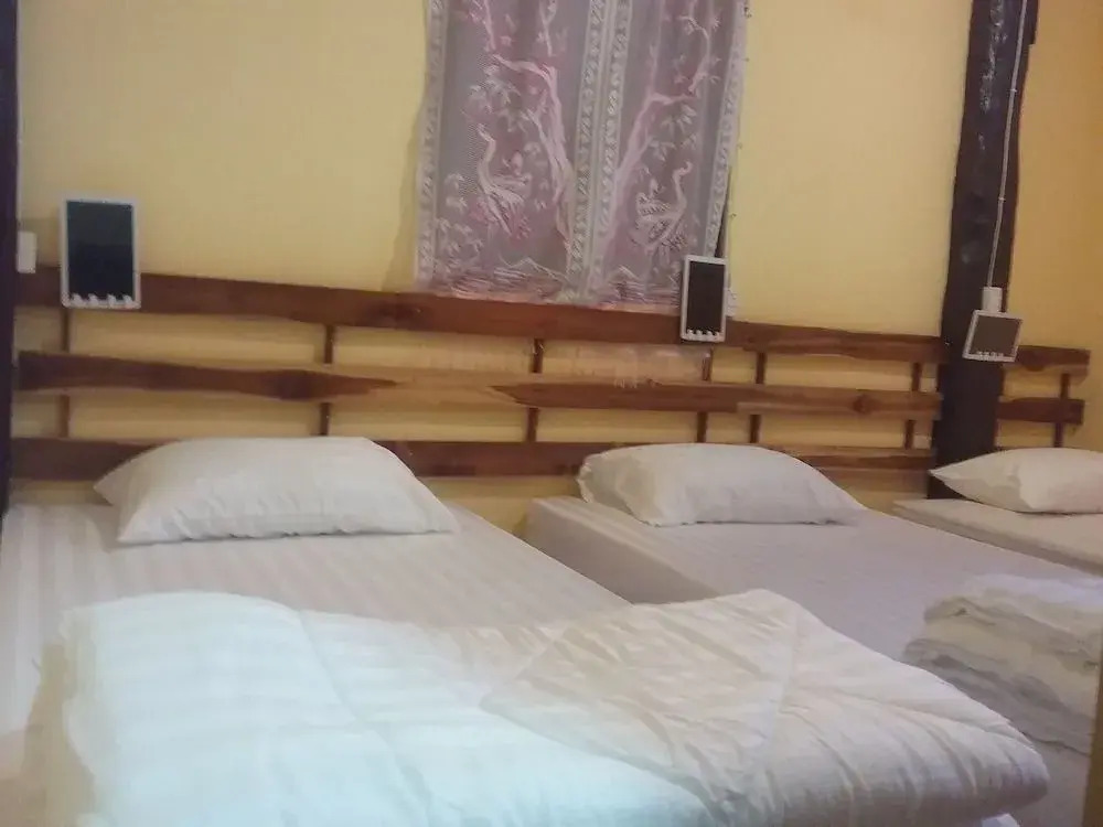 Arunrat GuestHouse - Hostel