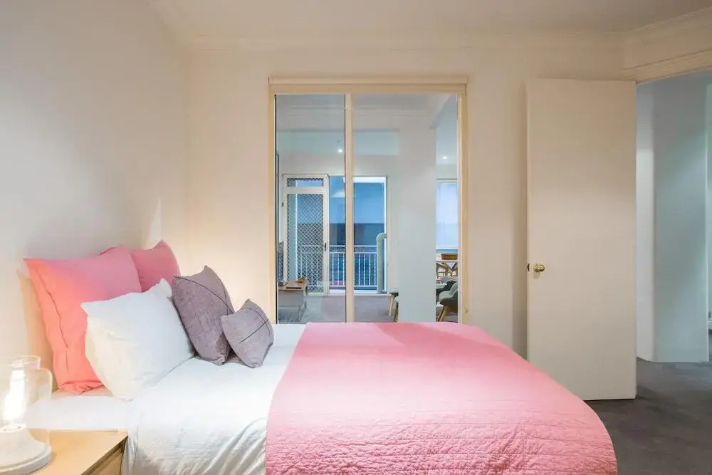 1 Exhibition Apartment Hotel