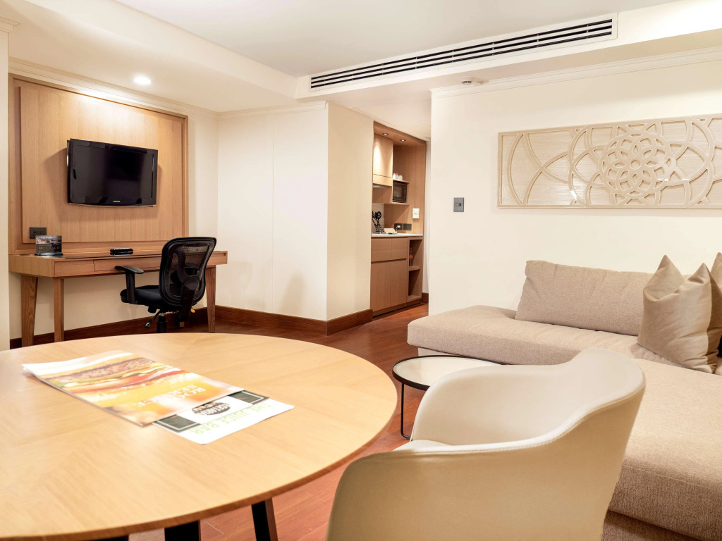 MS Milenium Monterrey Curio Collection by Hilton