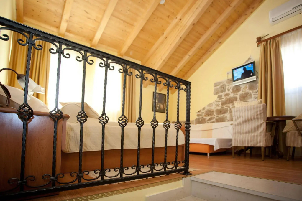 Authentic Luxury Rooms