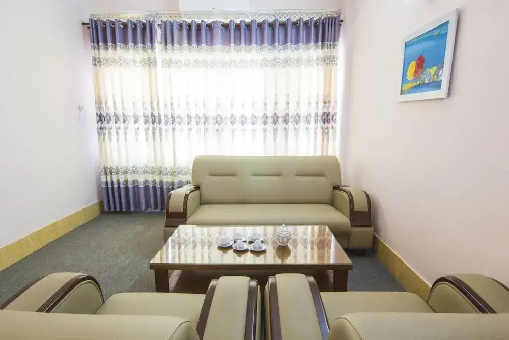 Ngan Hang Hotel