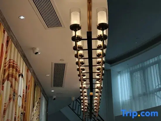 Vienna International Hotel QuzhouShuitingmen Guojin Center