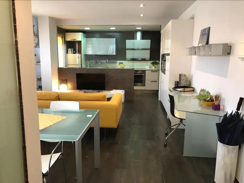 Petit Plaer by Hauzify