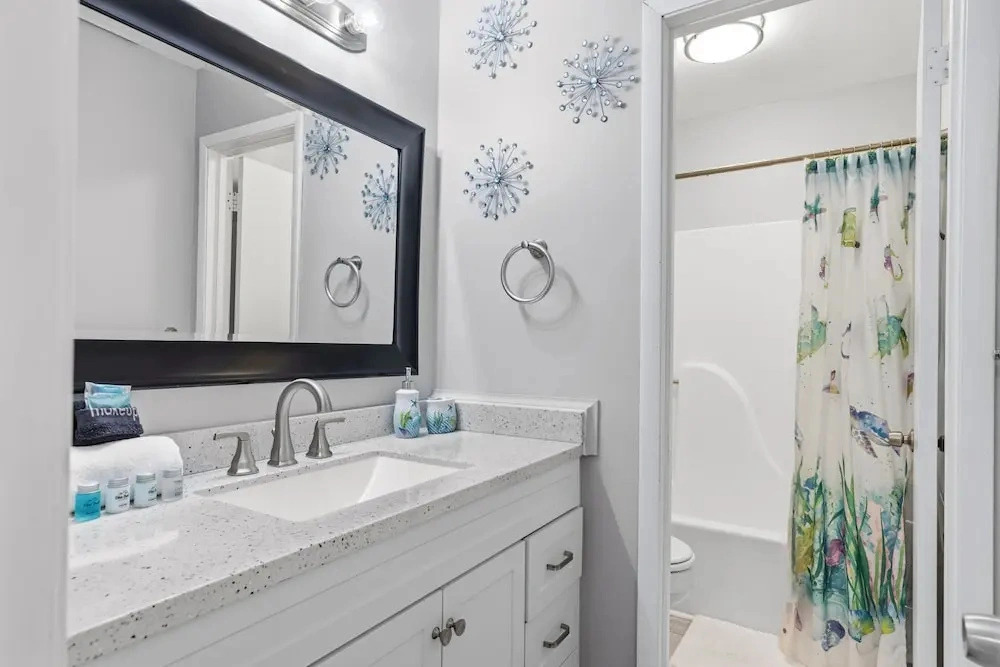Come Enjoy Some Seawaves! 2BR 2.5ba Coastal Townhome Sleeps 8