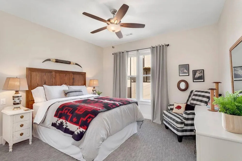 Harribo Townhome - Walk Everywhere - Downtown Fay