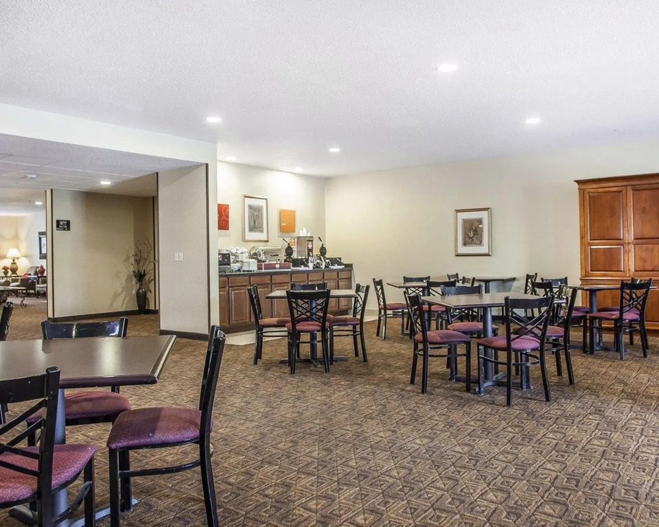 Comfort Suites Cedar Falls Industrial Park
