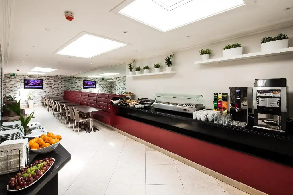 London House Hotel