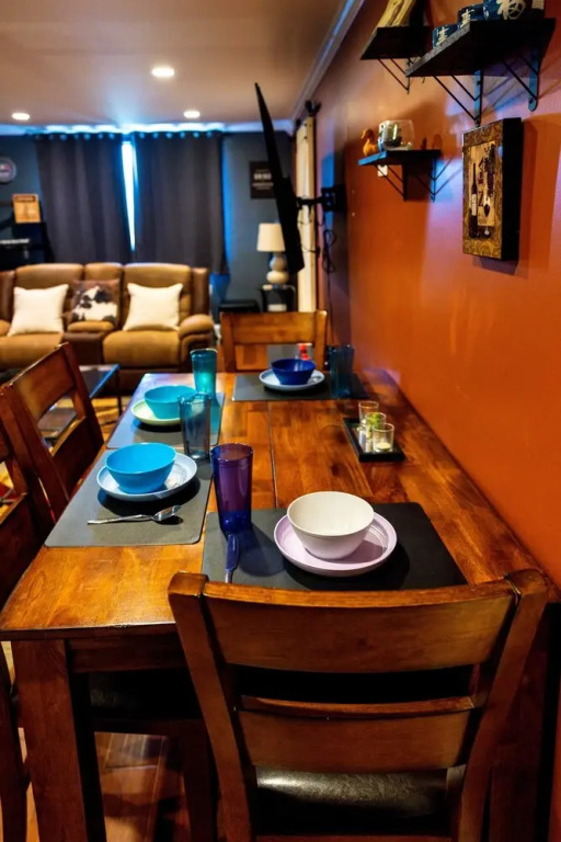 Perfect DTWN Condo with King beds