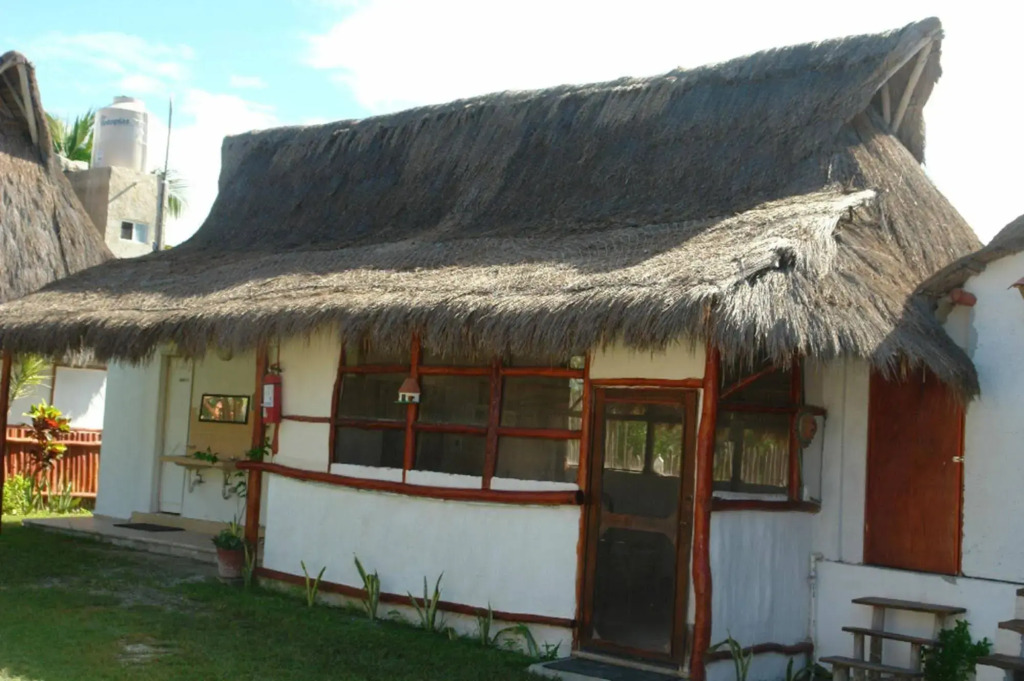 Golden Paradise Hostel